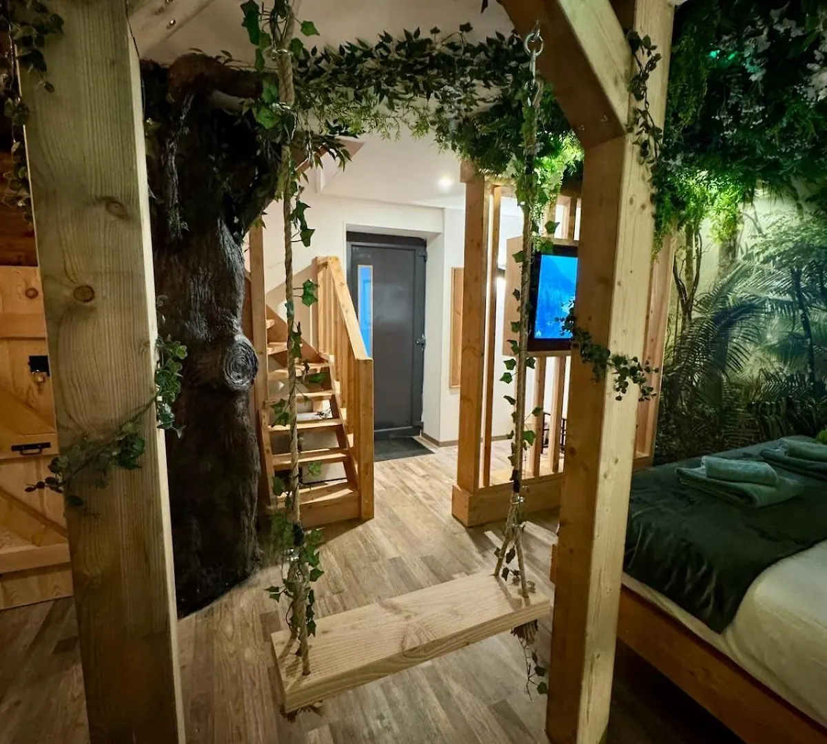 Mowgli Gite Jungle Begard France
