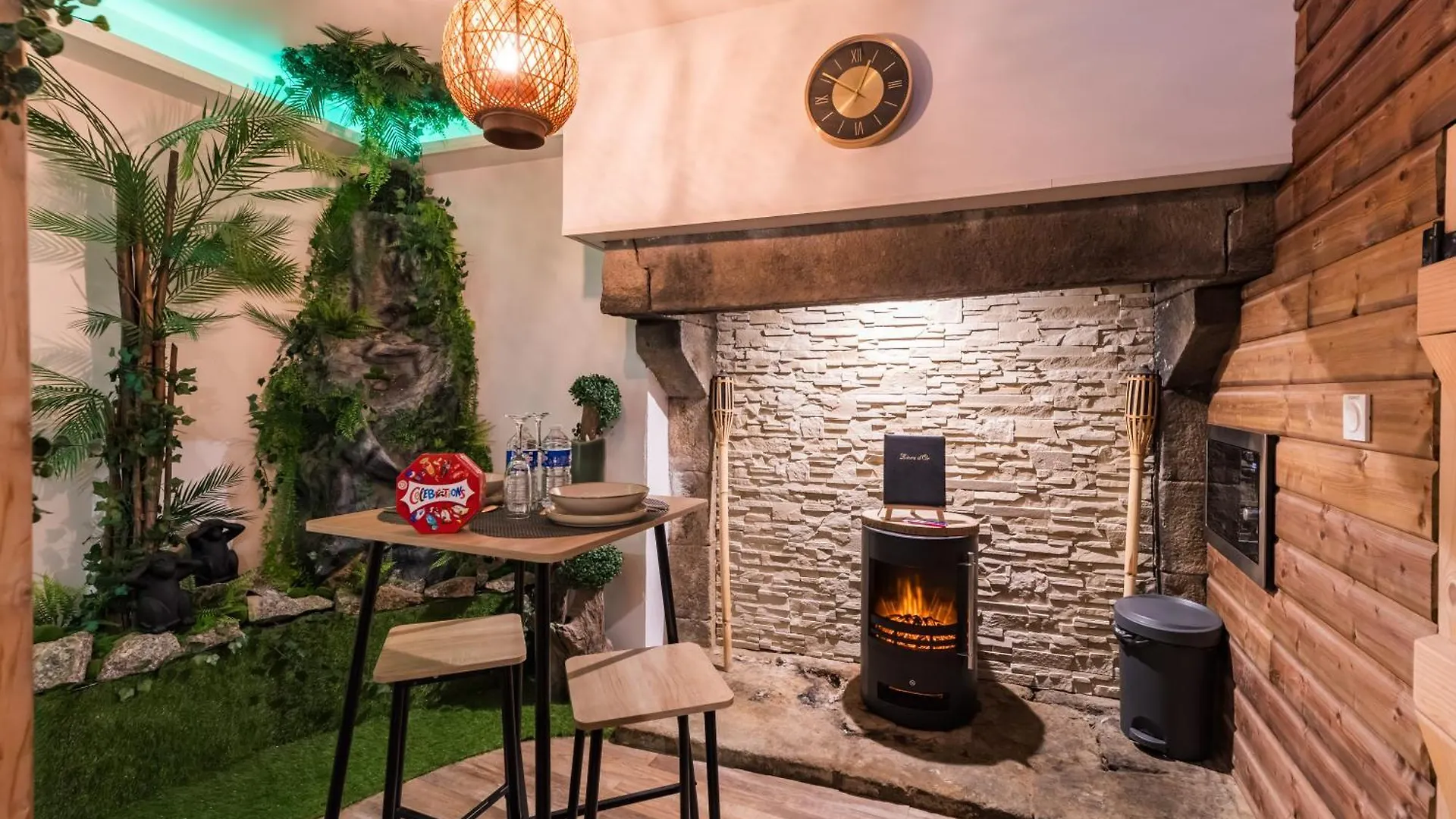 Holiday home Mowgli Gite Jungle Begard France